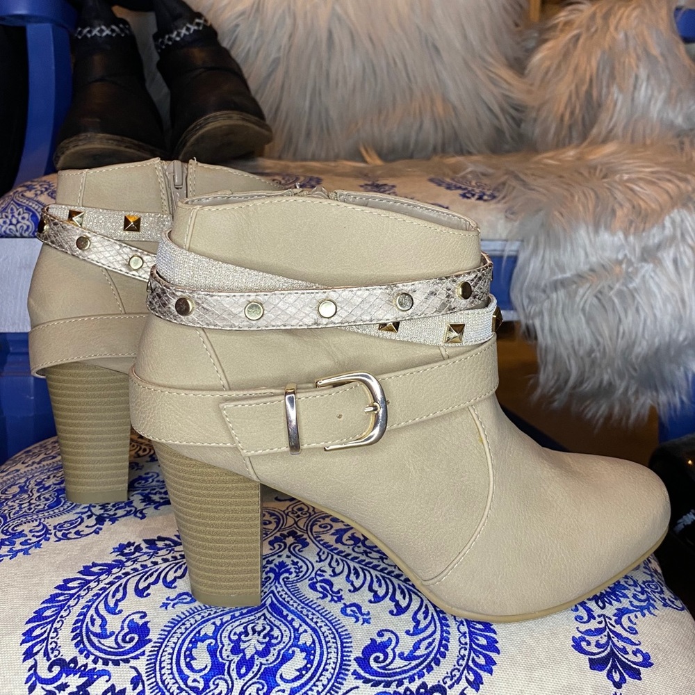 Jennifer Lopez Booties